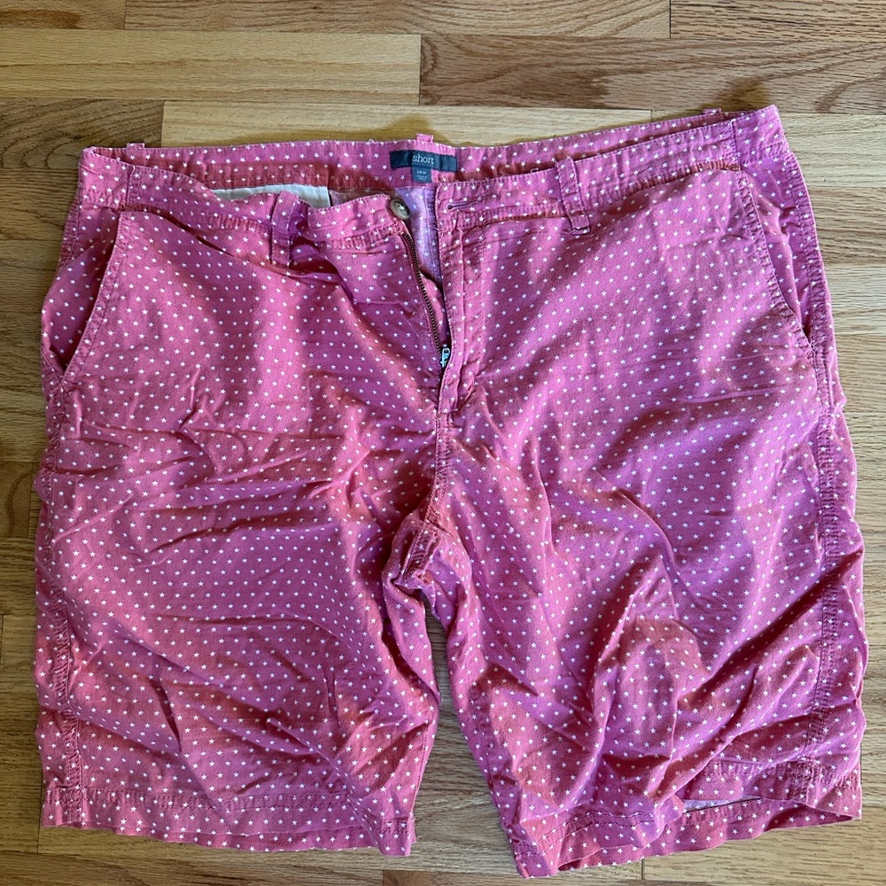 Red star shorts. 38W